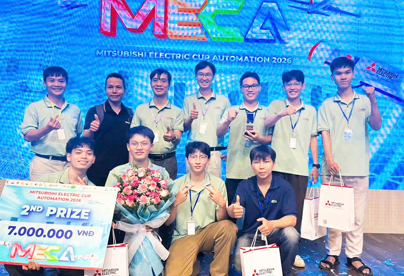 Hệ thống chiên tự động hóa và nhà máy suất ăn hàng không AI