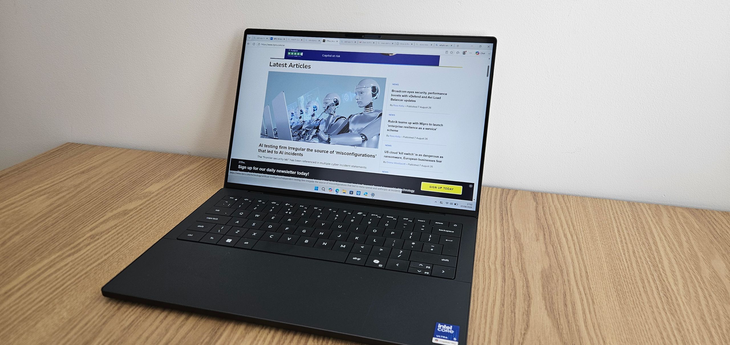 Dell XPS 13 vs XPS 14: Budget Shift vs Premium Ultrabook