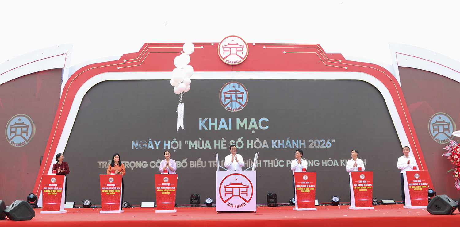 Từ Thành Phố Đến Miền Núi: Khi Cộng Đồng Học AI Ngay Trên Đường Phố