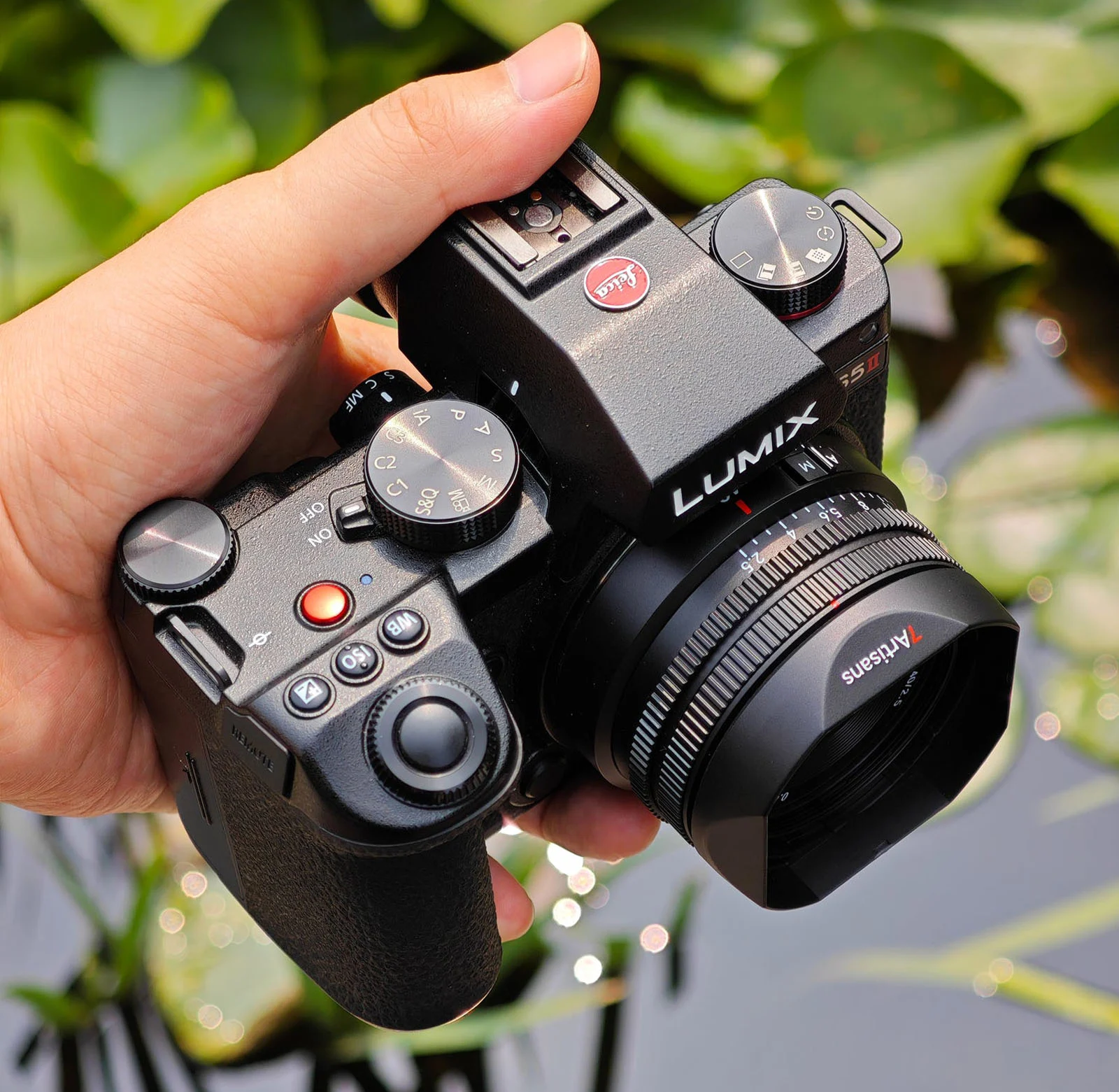 Ống kính AF dưới 200 USD: 7Artisans và SG-image cho mirrorless