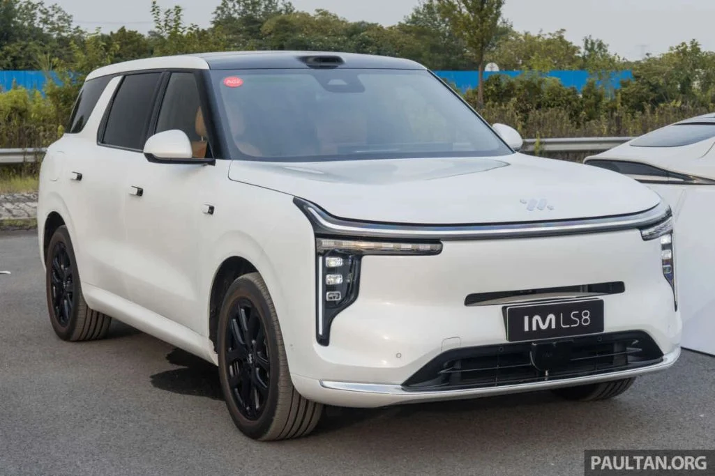 MG IM8 và Lexus LX 700h: hai hướng đi mới cho SUV cao cấp