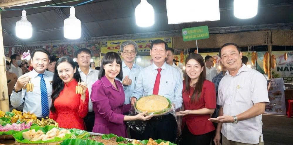 Lễ hội bánh dân gian Nam Bộ: từ góc bếp ra thị trường OCOP