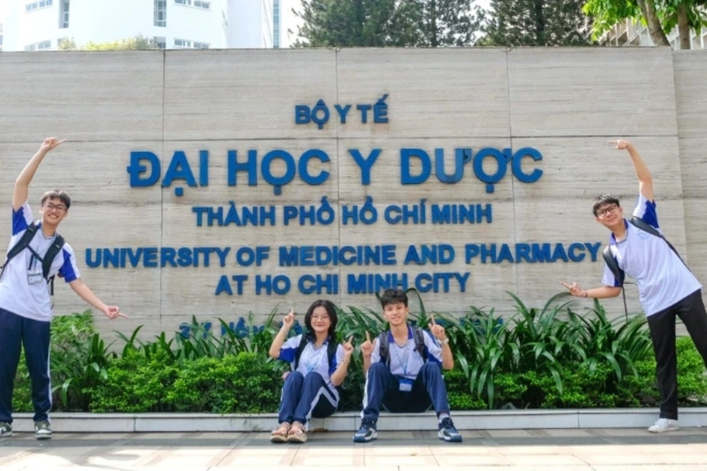 Điểm chuẩn đại học: AI và khối sức khỏe lập kỷ lục