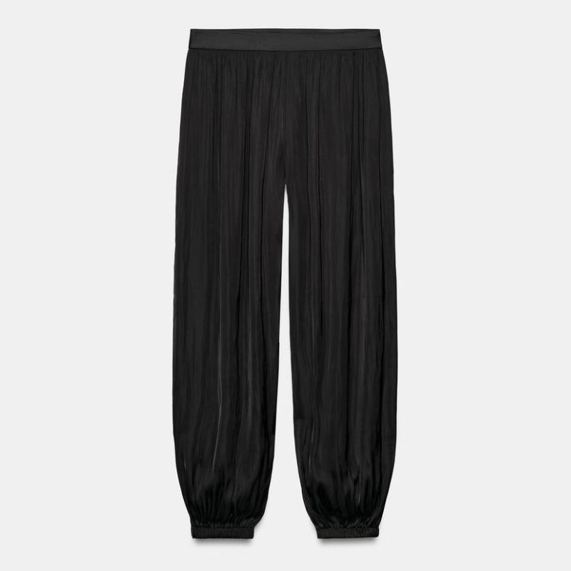 Barrel, Capri, and Balloon: A Year-Round Trouser Styling Playbook