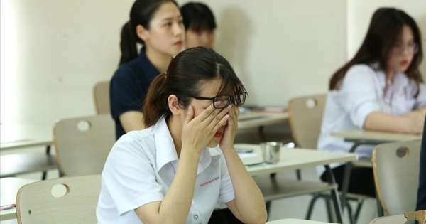 Cắt giảm kỳ thi không cần thiết: Tín hiệu giảm áp lực học đường