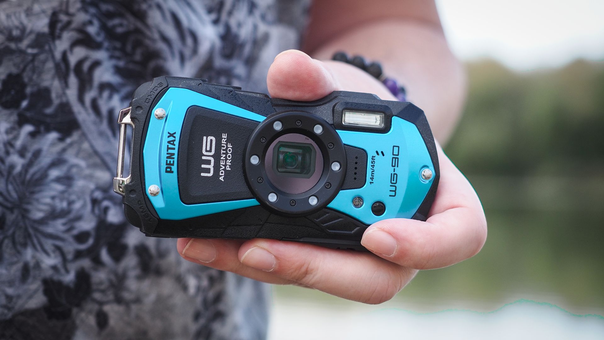 Premium Compact Cameras Are Entering a Strange New Era
