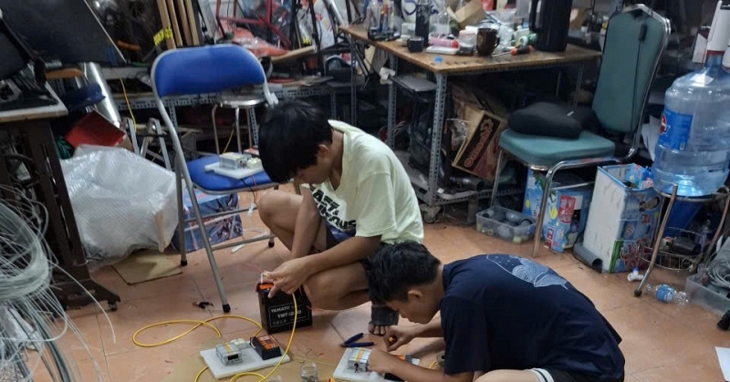 Học sinh mang dự án STEM vào đời sống, thắp sáng vùng núi thiếu điện