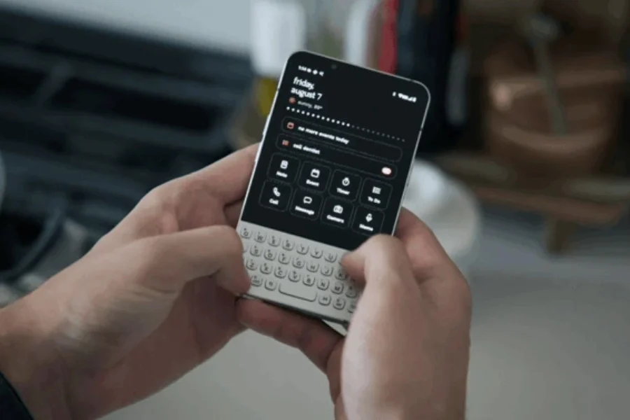 QWERTY Keyboard Phones Are Back: Minimal Phone 2 and Rivals Compared