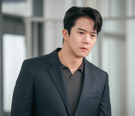 Ha Seok Jin và Hani tái ngộ sau 8 năm trong Love On The Menu