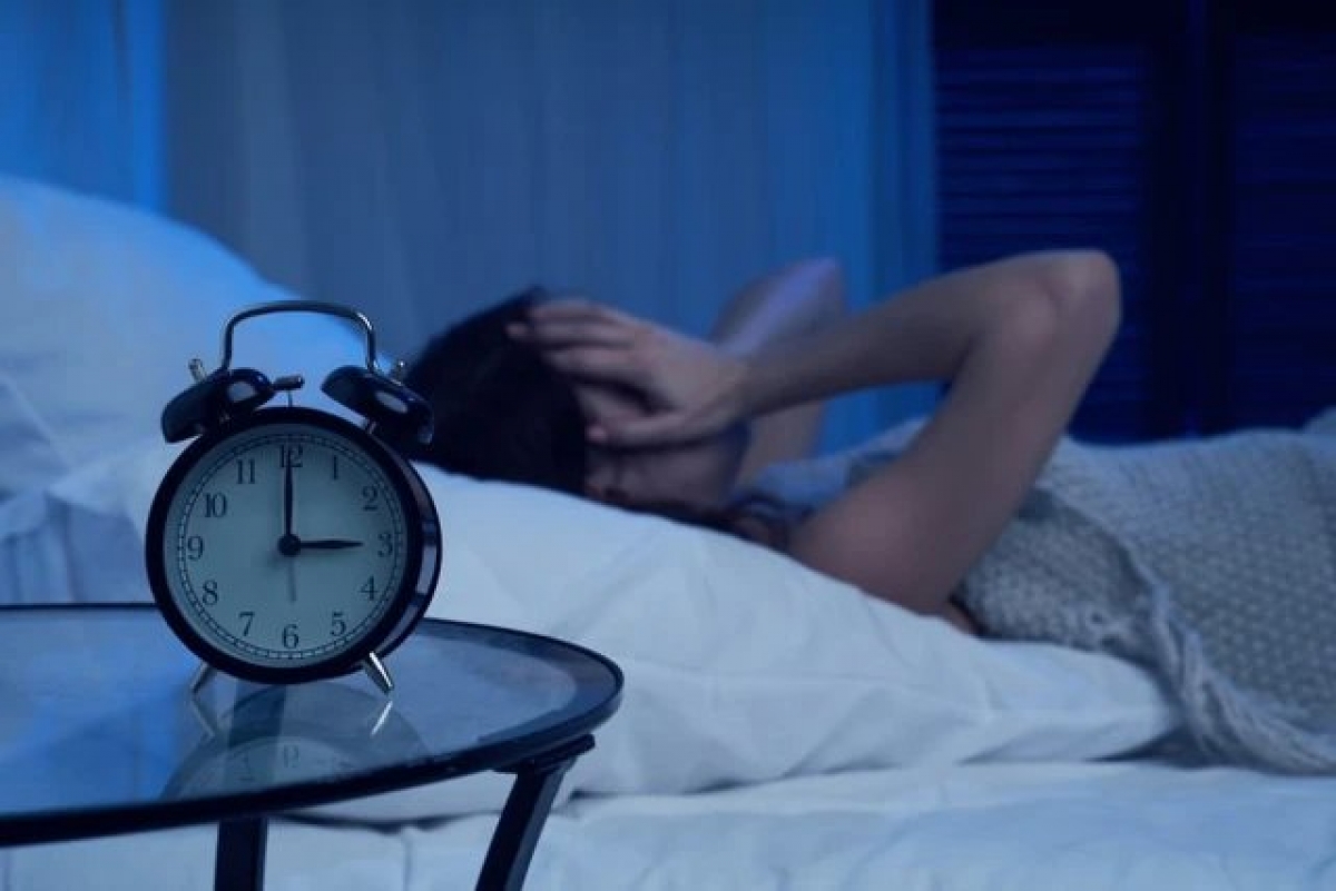 Lối sống thức khuya của người trẻ: cái giá phải trả cho sức khỏe và sinh sản