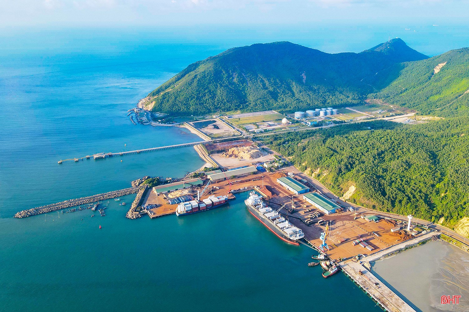 Hà Tĩnh thu hút FDI tỷ đô nhờ hệ sinh thái cảng sâu