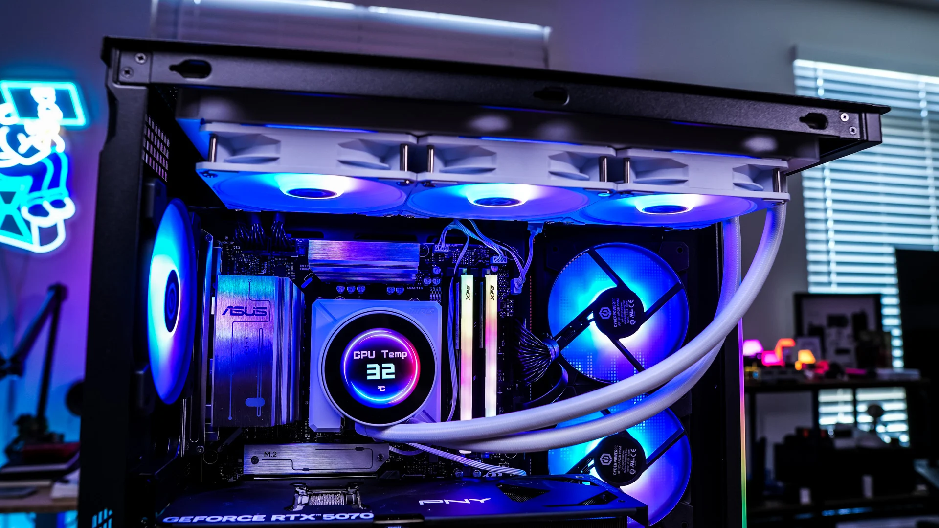 Tản nhiệt AIO giá rẻ với màn hình LCD: Thermaltake Steel Shadow Frost 360 Pro vs MSI MPG CORELIQUID P22 360W
