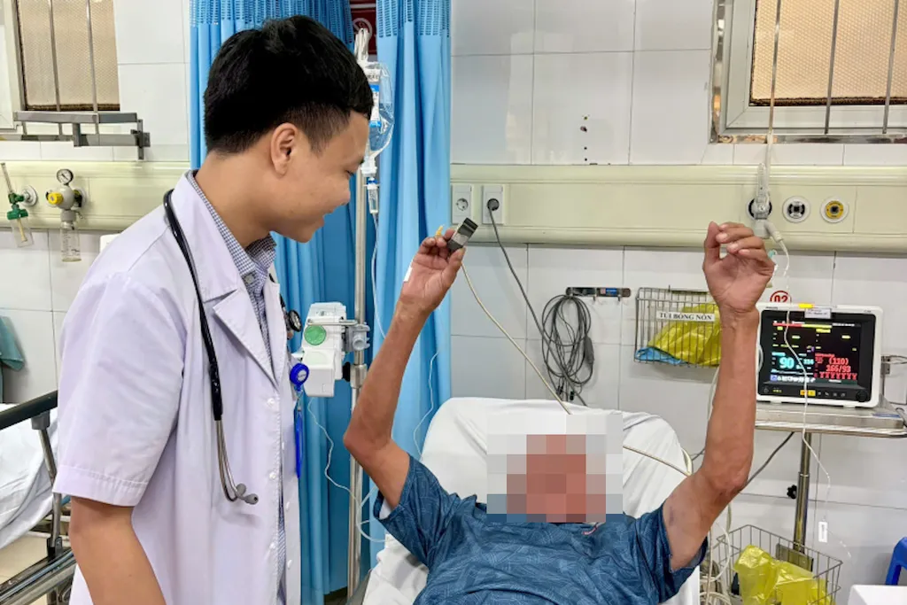 Tập thể hình cường độ cao với bệnh tim mạch: cảnh báo và lối tập an toàn