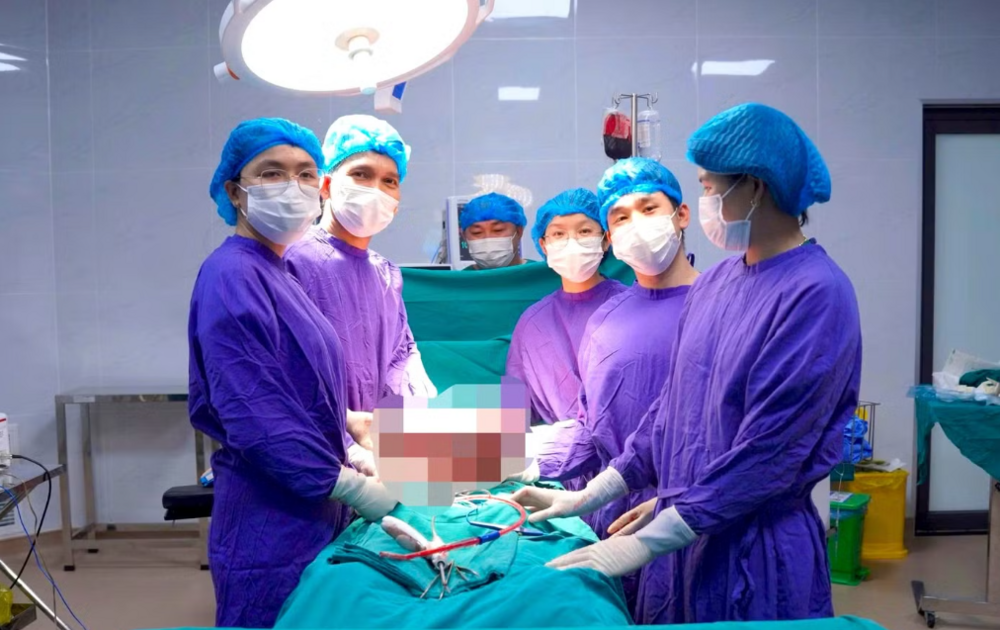 Phẫu thuật lấy lá lách khổng lồ 3,5 kg và những thách thức ít ai thấy
