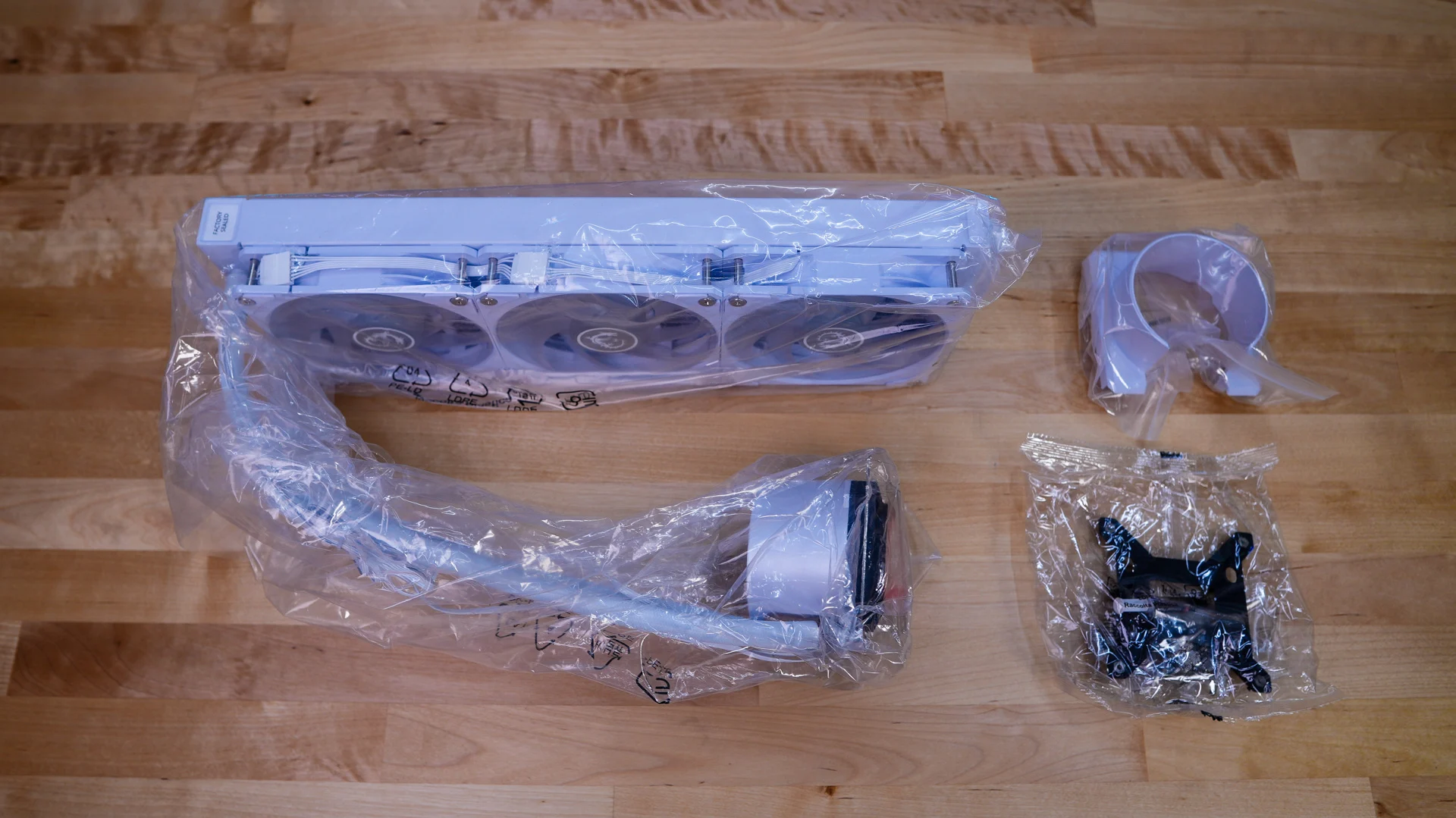 So Sánh AIO Liquid Cooler Giá Rẻ: MSI MPG CORELIQUID P22 Vs Ocypus Sigma L36 Pro