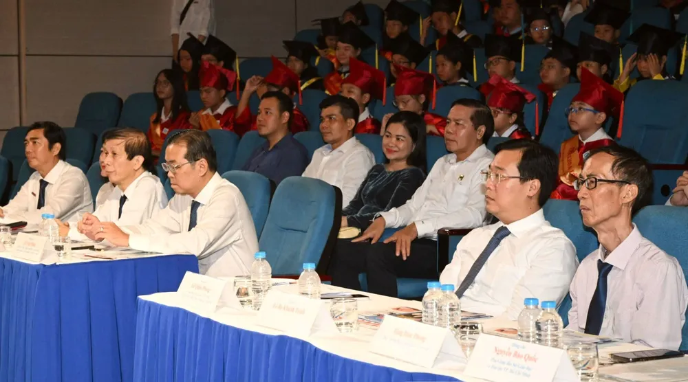 Giải Lê Quý Đôn lần thứ 31: bệ phóng từ 9 thủ khoa tới 120 ngôi sao lớp học