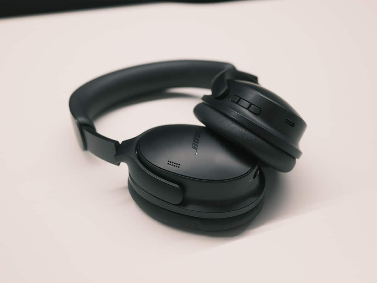Bose QuietComfort 2nd Gen vs Ultra: Which Headphones Suit Commuters Best?