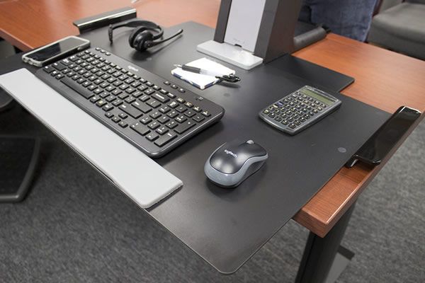 Vari Electric Standing Desk vs Humanscale QuickStand