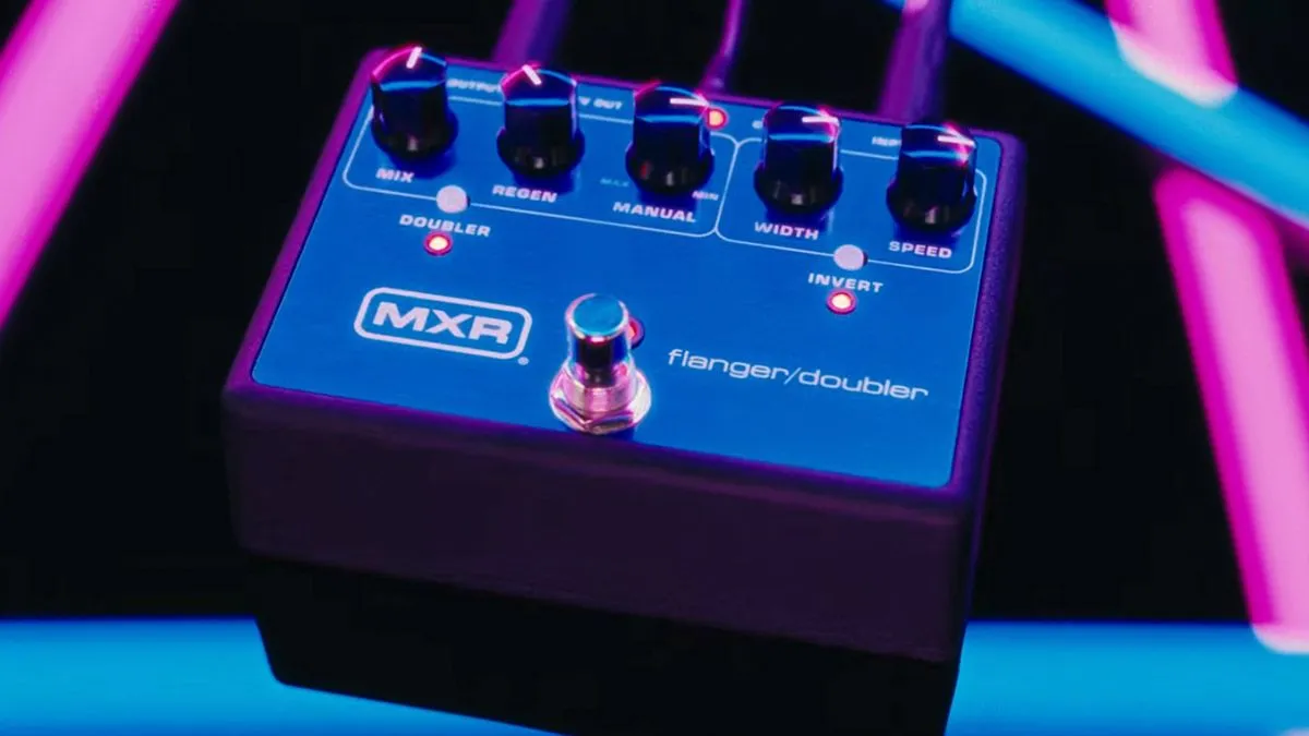 Why Vintage Guitar Gear Is Suddenly Everywhere Again
