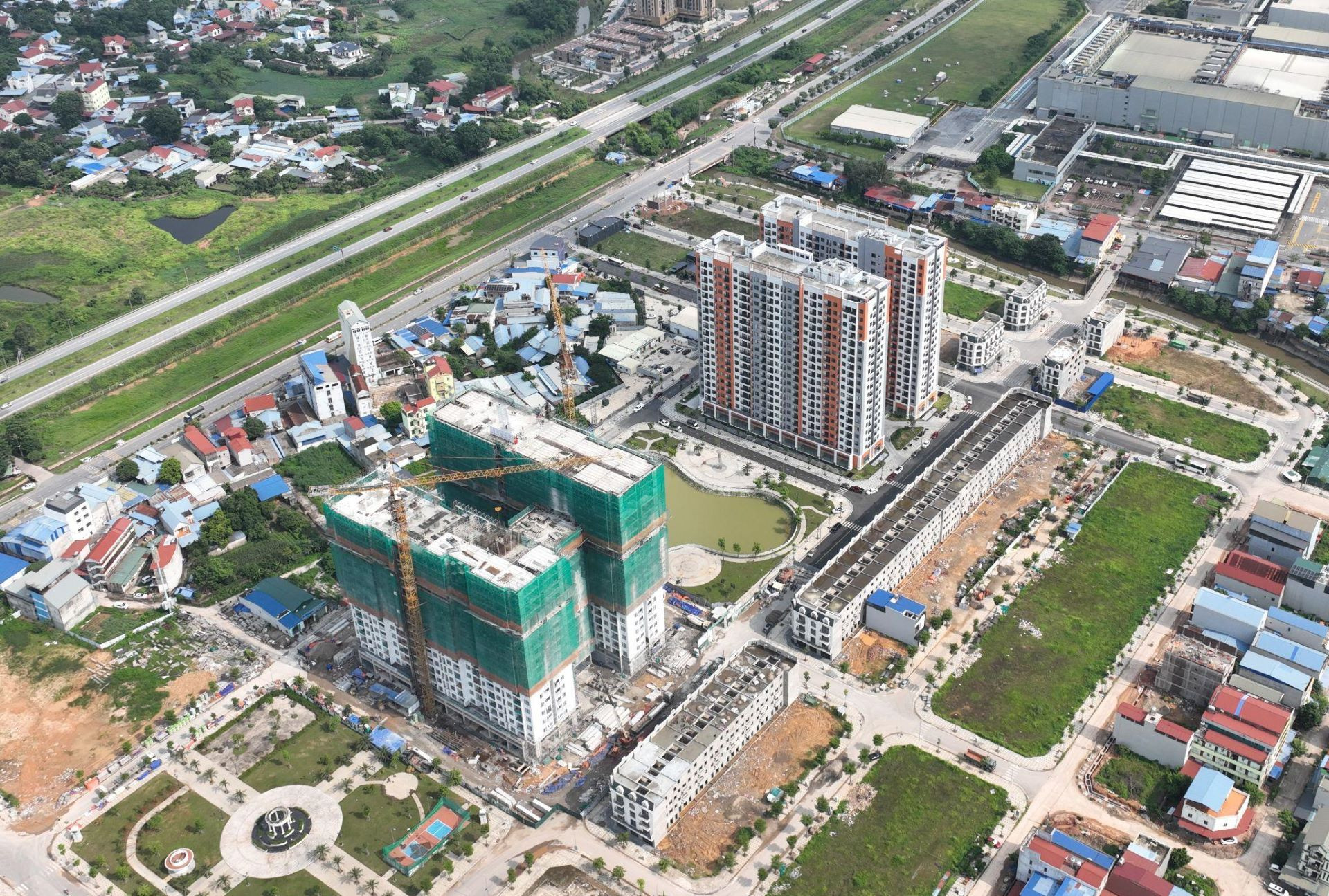 Cất nóc Destino Centro và Yen Binh Complex: tín hiệu tích cực cho thị trường nhà ở