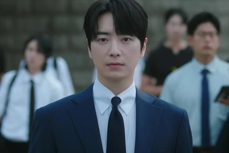Lee Jun Hyuk’s ‘The Ordinary Jackpot’ Turns Sudden Wealth Into Soul-Searching
