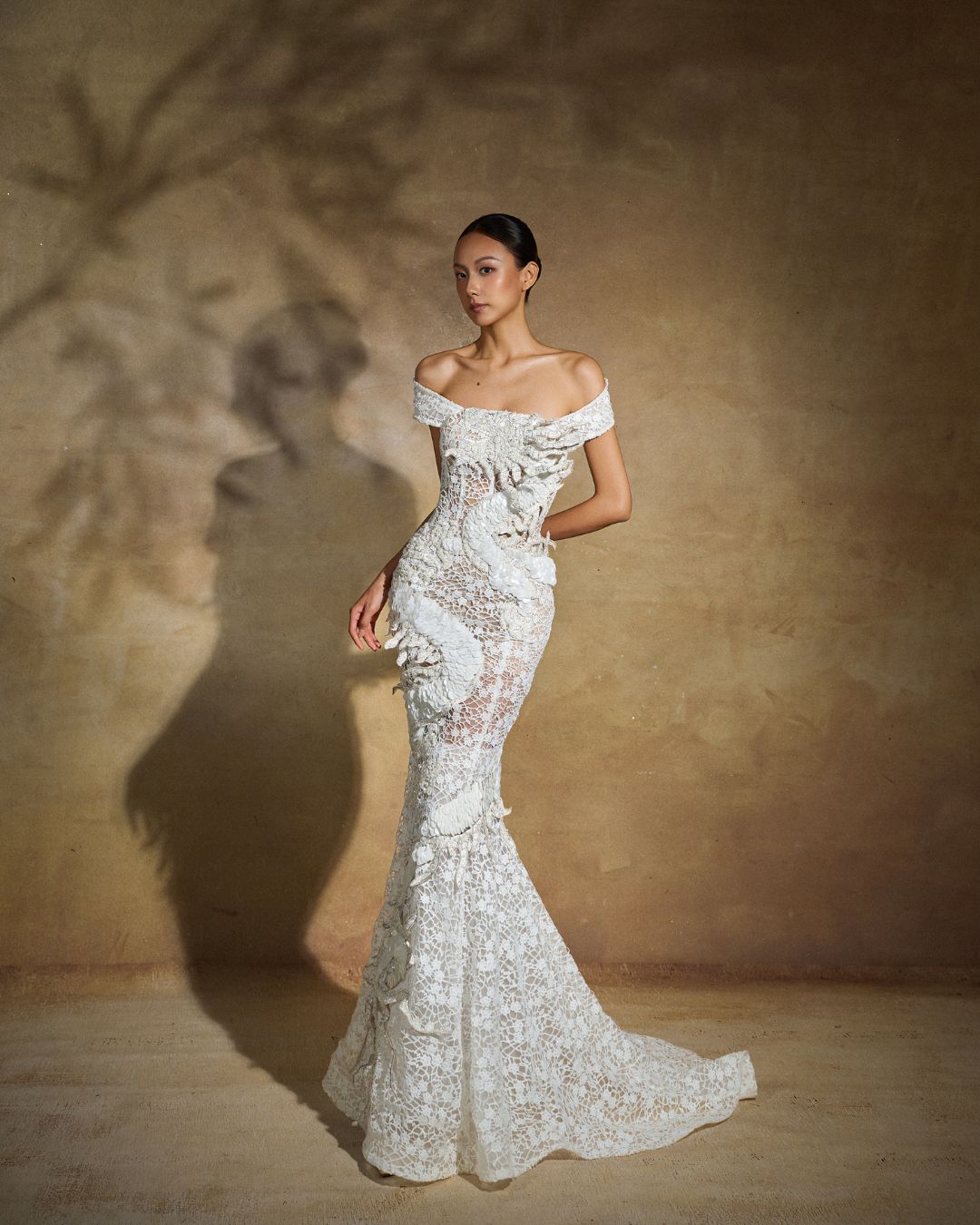 Từ gốm Linh Phước đến gấm tơ tằm: Di sản thủ công bước vào haute couture