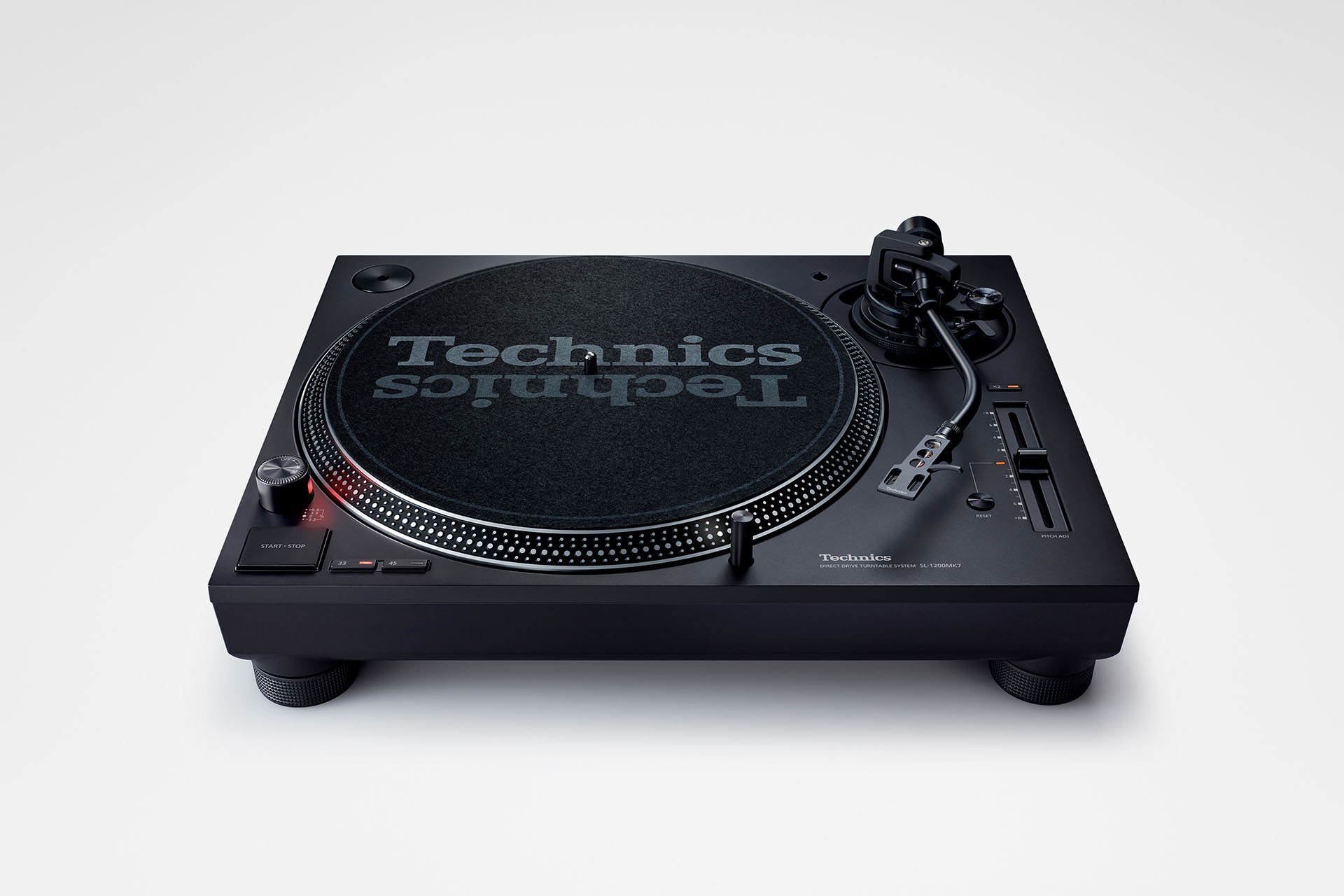 Technics SL-50C Review: Direct-Drive Authority for Serious Vinyl Fans