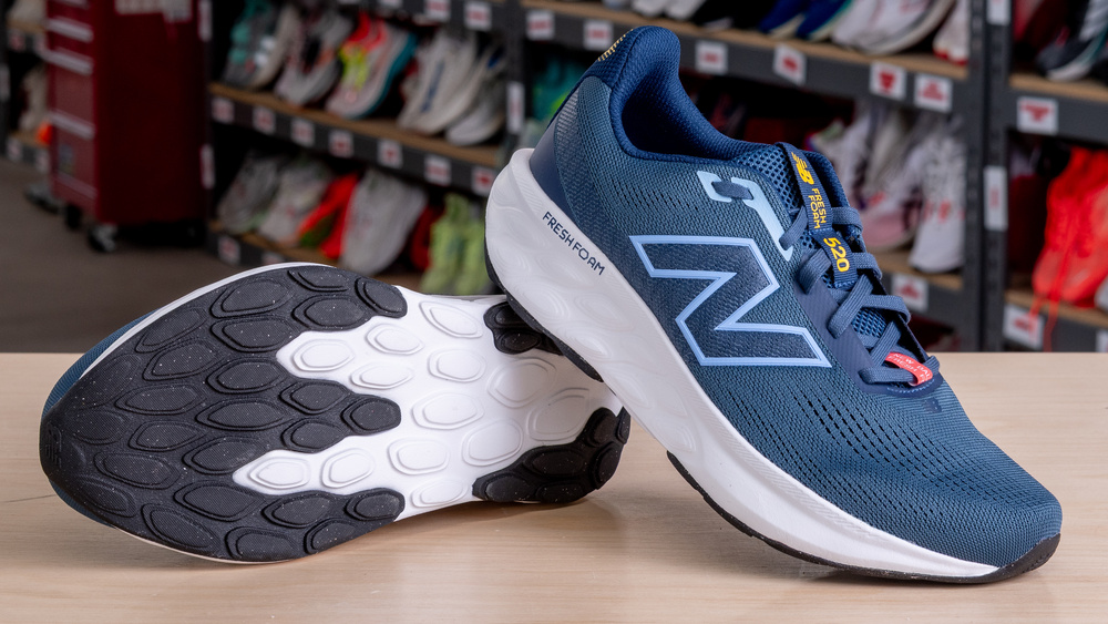 New Balance Fresh Foam 520v9 vs Rhythm Runner: giày nào cho người bận rộn?