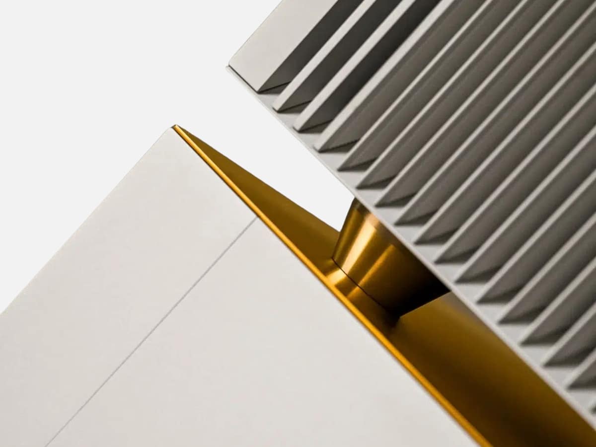 The $700,000 Amplifier: Inside Goldmund’s TELOS 9800