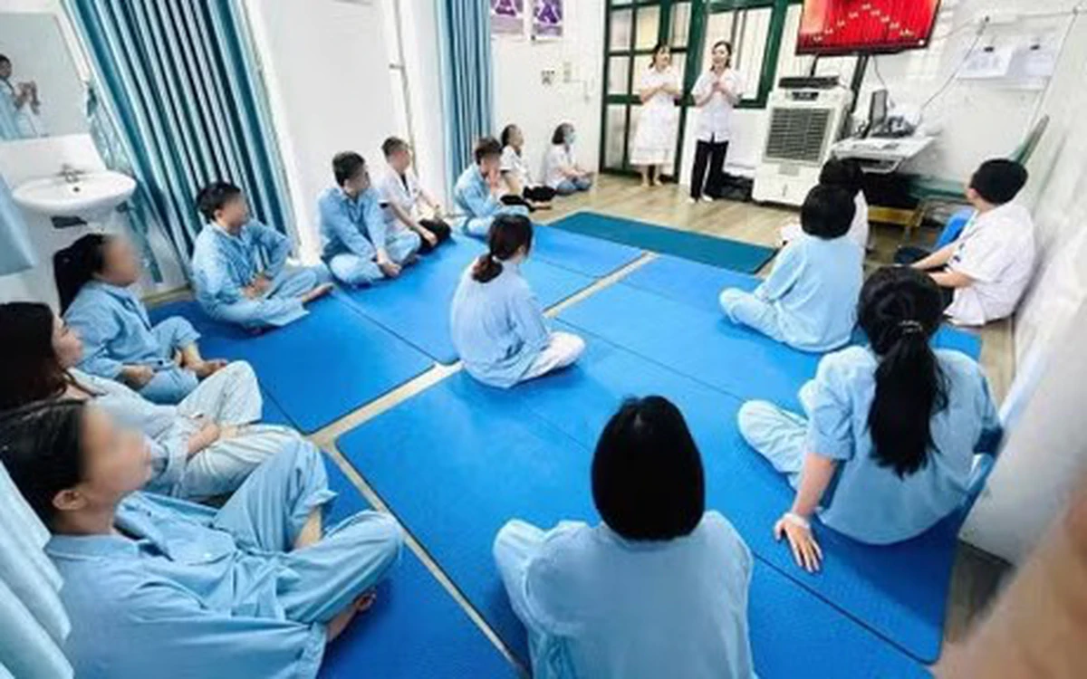 Khi con khóc, đau bụng, mất ngủ sau kỳ thi: cha mẹ đừng bỏ qua tín hiệu rối loạn lo âu học đường