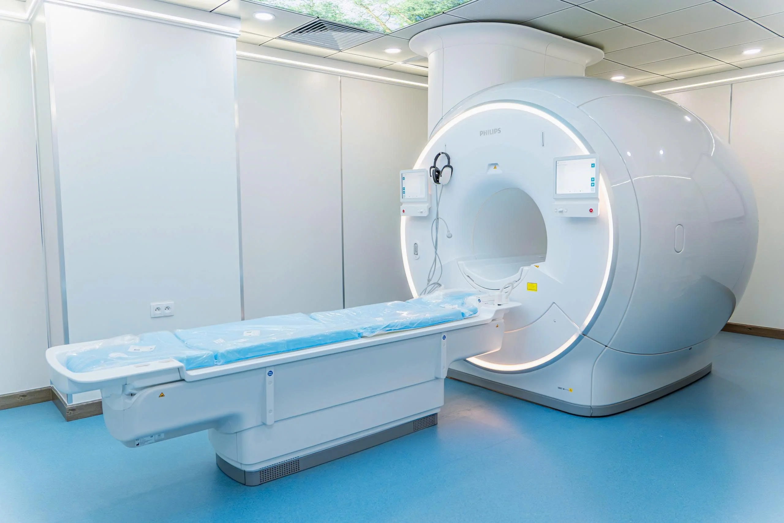 Từ MRI 3.0 Tesla đến iPad Pro: AI đang nén lại cả hạ tầng chẩn đoán