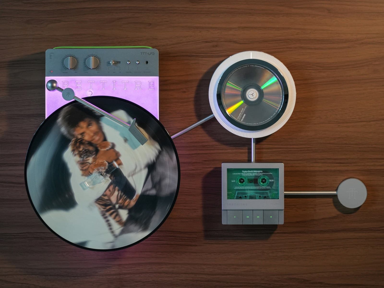 Máy nghe nhạc retro DIY đang trở lại đầy thuyết phục