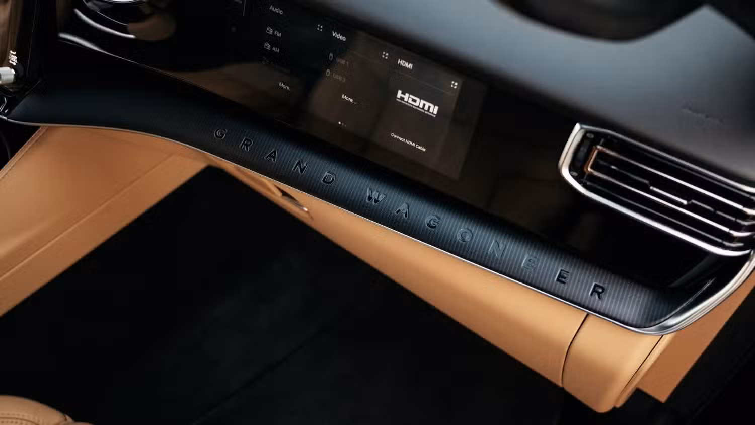 American Luxury SUV Price Cut Makes It a Smarter Buy Than Premium Rivals