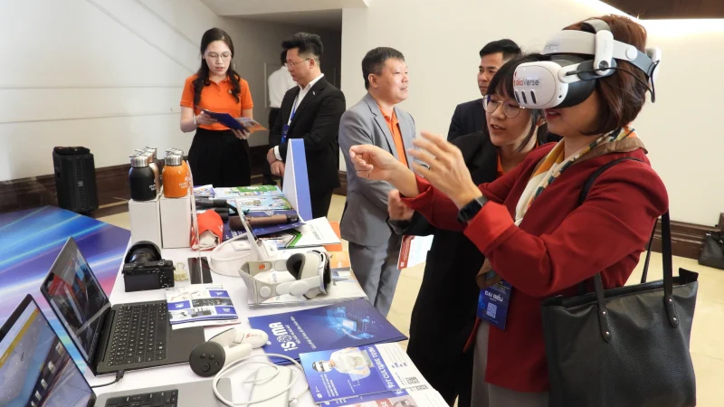 Quảng Ninh đặt cược vào xuất khẩu công nghệ cao và sản xuất bán dẫn