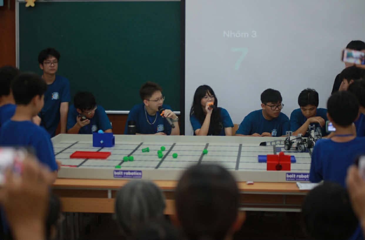 Trại hè STEM và Robotics: Khi công nghệ trở thành cuộc phiêu lưu tuổi học trò