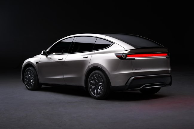 Mid-Size Electric Family SUVs Ranked by Range
