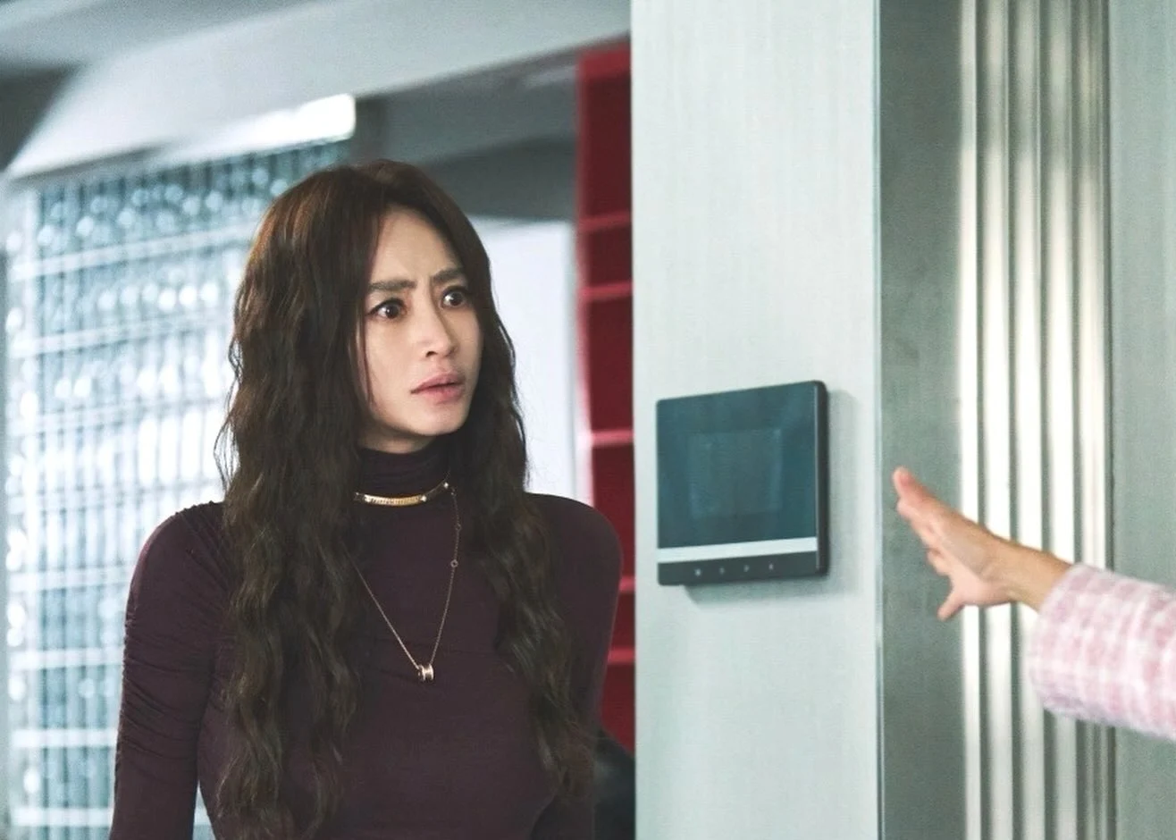 Kim Hye Soo tuổi 56: Tỏa sáng quyền lực mà không cần trẻ hóa