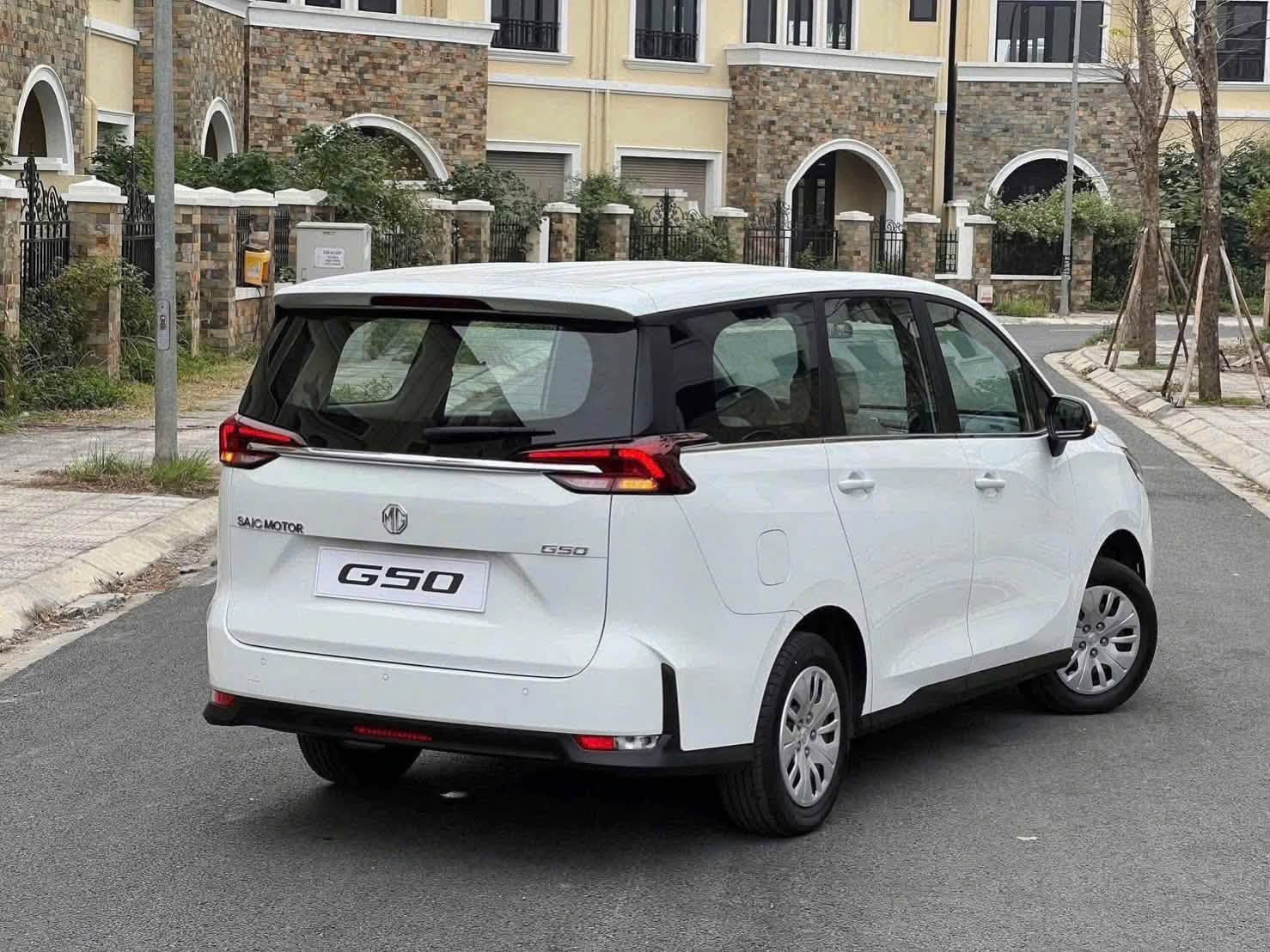MG G50 giảm sốc xuống 395 triệu: luật chơi MPV 7 chỗ đổi chiều