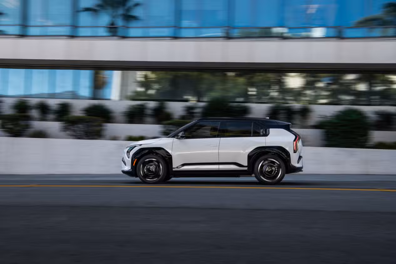 Kia EV3 Breaks the Price Barrier With 321-Mile Range