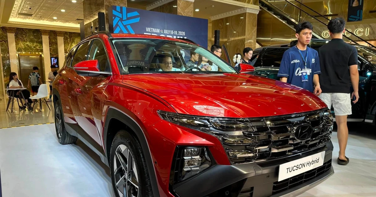 Hyundai Santa Fe vs Kia Sorento: SUV cỡ trung Hàn Quốc nào đáng chọn?