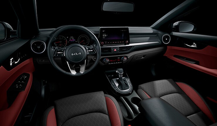 Kia K3 sedan hạng C từ 584 triệu: có đáng xuống tiền?