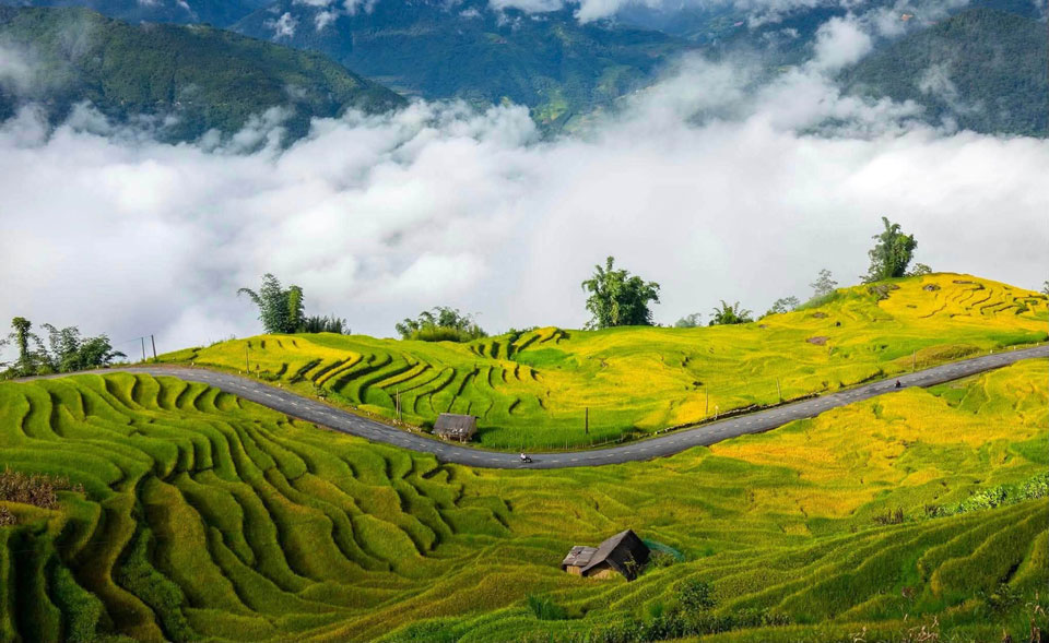 Y Tý mùa vàng: Ba tháng lễ hội níu chân du khách