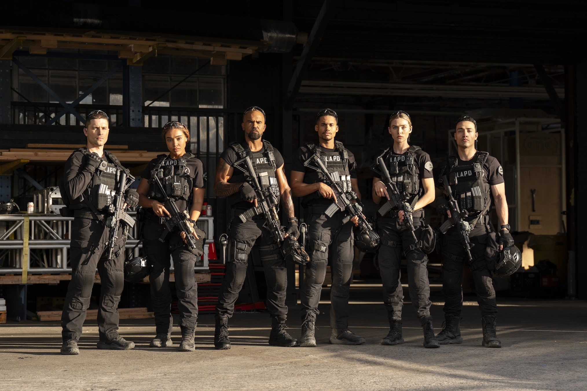 S.W.A.T. Exiles Season 2 Renewal Proves Starz Is Betting Big on Police Procedural Universes