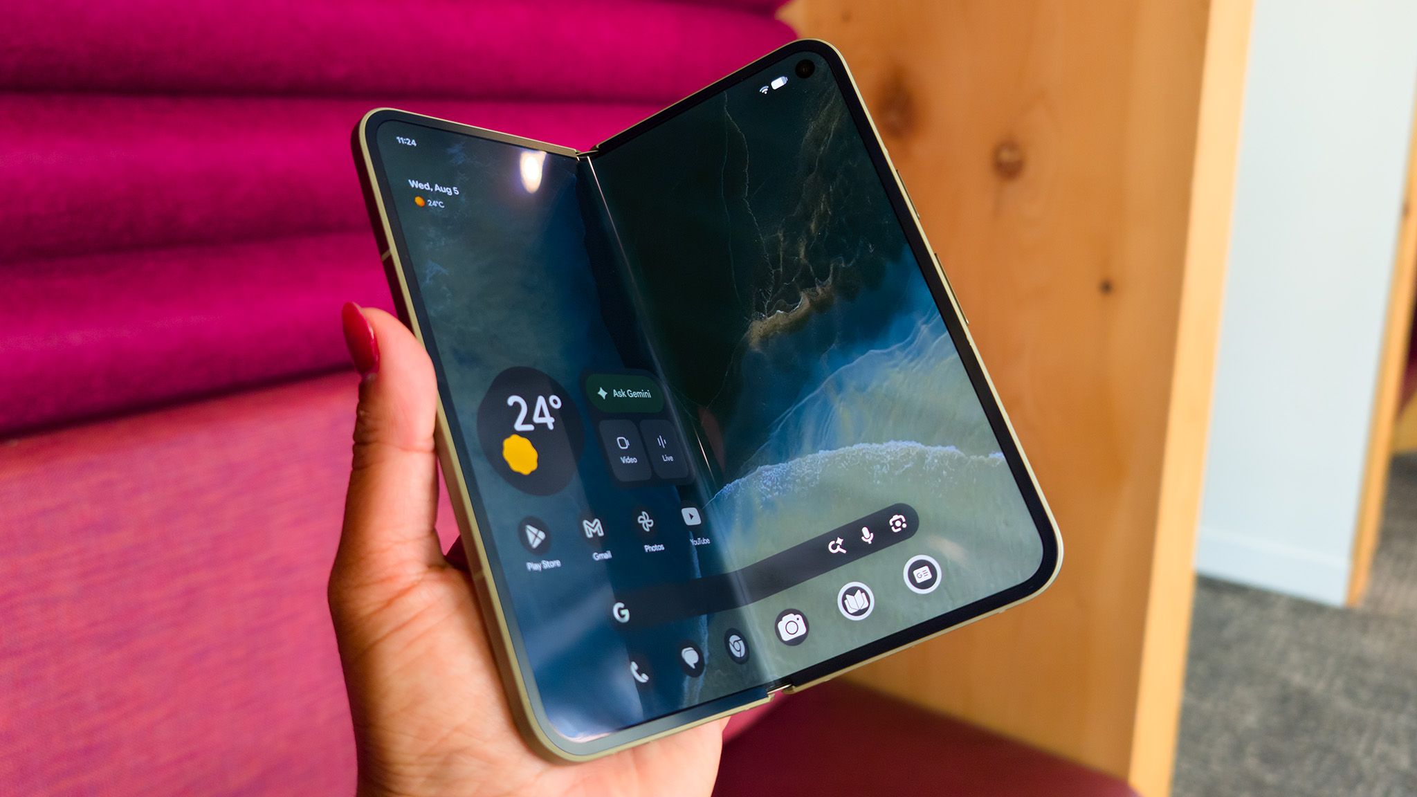 Pixel 11 Pro Fold vs Galaxy Z Fold 8 Ultra: Power or Value?