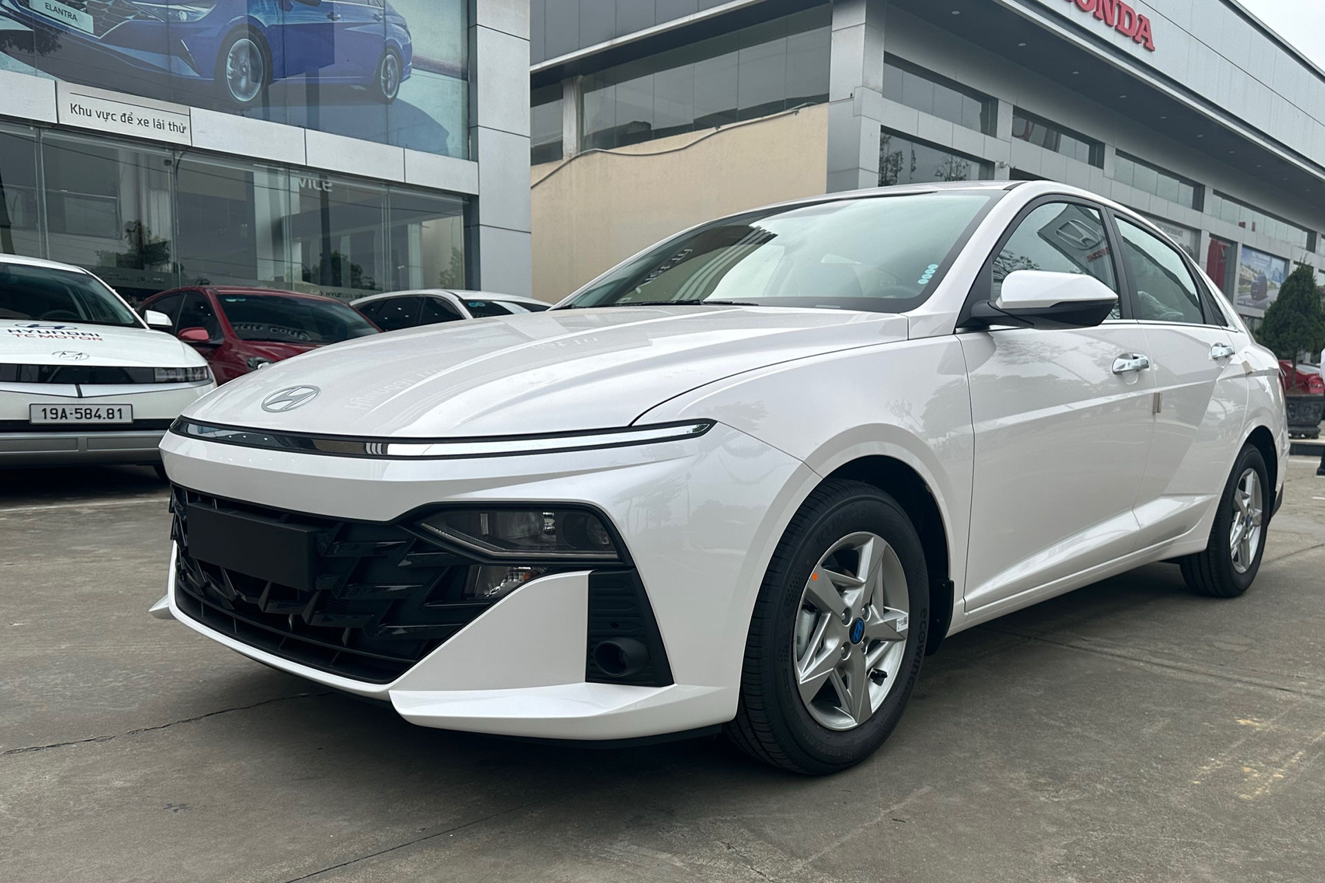 Honda City dẫn đầu sedan hạng B, Toyota Vios bứt phá mạnh