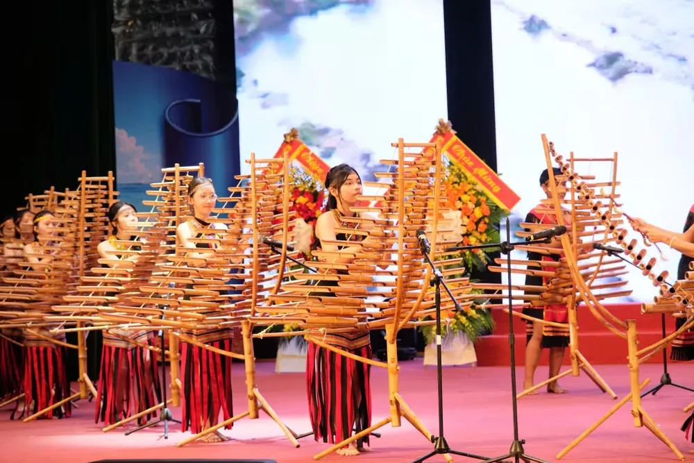 Đưa nghệ thuật cổ điển vào trường học để mở cửa thế giới âm nhạc và sân khấu cho giới trẻ