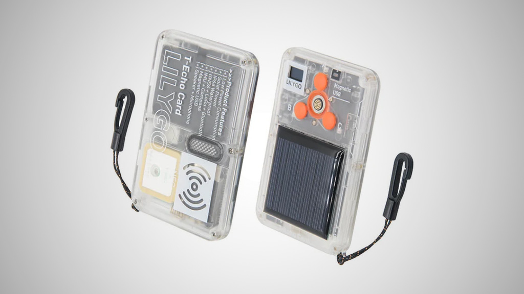 Thiết bị IoT LoRa nhỏ gọn: ESP32 Bit Pirate so với LilyGo T-Echo Card
