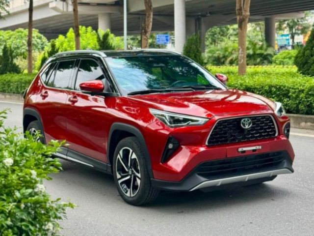 Top 10 xe xăng bán chạy nhất: Toyota áp đảo, sedan tăng tốc