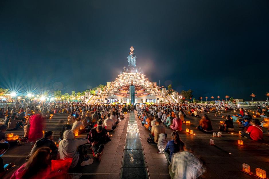 Triển lãm gốm nghệ thuật trên đỉnh Núi Bà Đen mùa Vu Lan