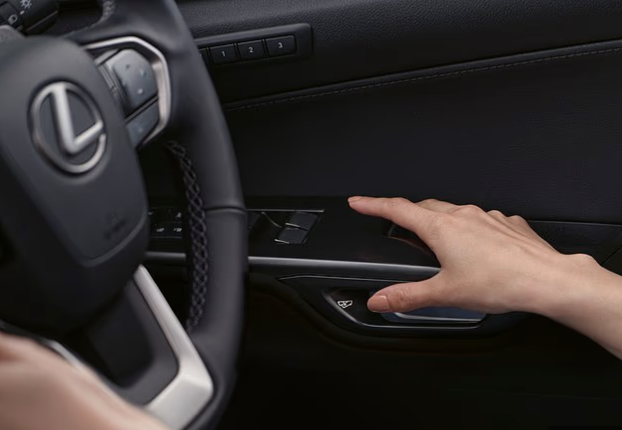 Toyota, Lexus hybrid lỗi ắc quy 12V: dấu hiệu cảnh báo và việc cần làm